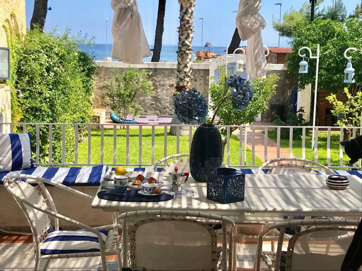 Villa Del Melograno Пати Екстериор снимка
