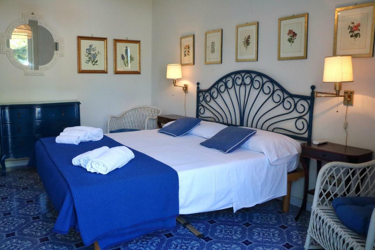 Villa Del Melograno Пати Екстериор снимка