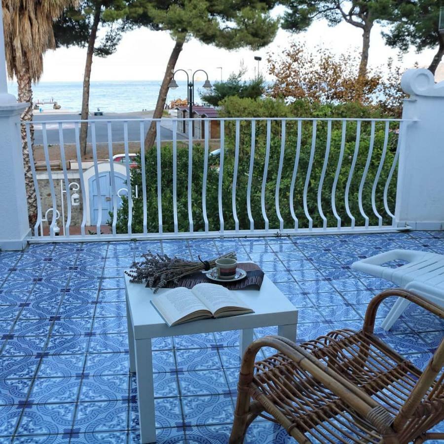 Villa Del Melograno Пати Екстериор снимка