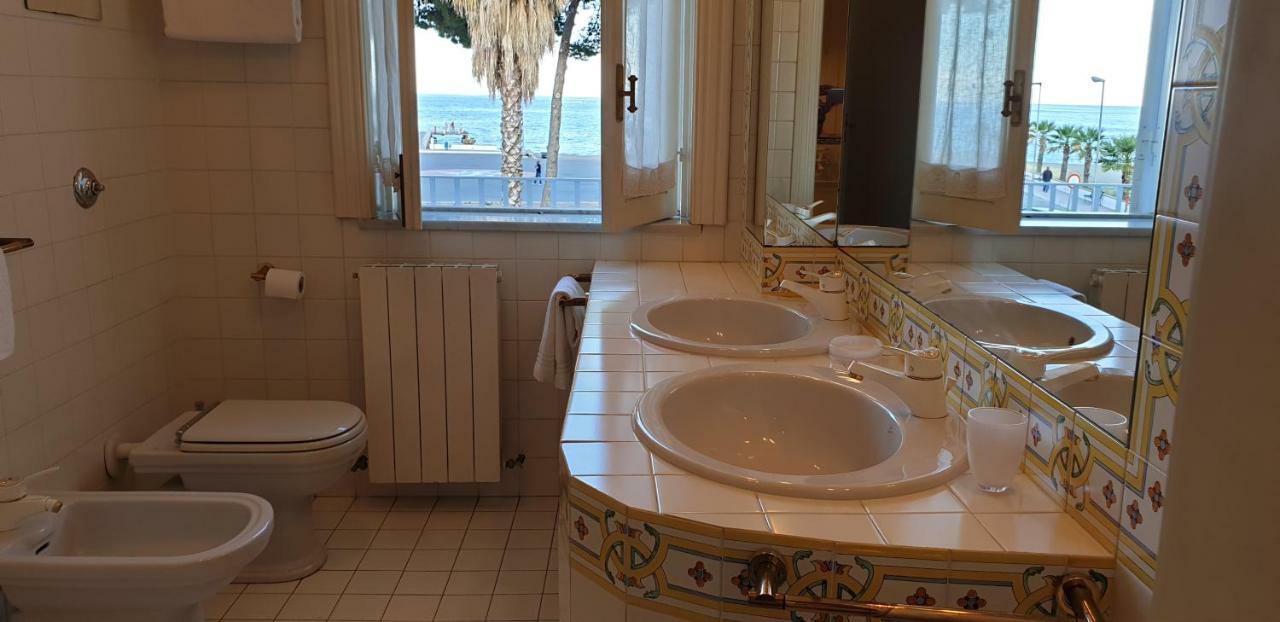 Villa Del Melograno Пати Екстериор снимка